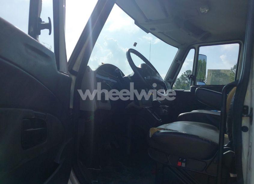 Photo 7 of 2017 International Durastar 4300 (VIN 1HTMMMML0HH572400)
