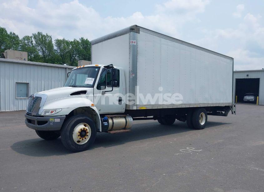 Photo 2 of 2019 International Durastar 4300 (VIN 1HTMMMML0KH773009)