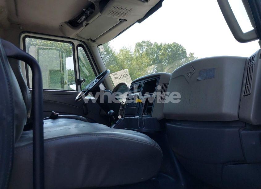 Photo 6 of 2019 International Durastar 4300 (VIN 1HTMMMML0KH773009)