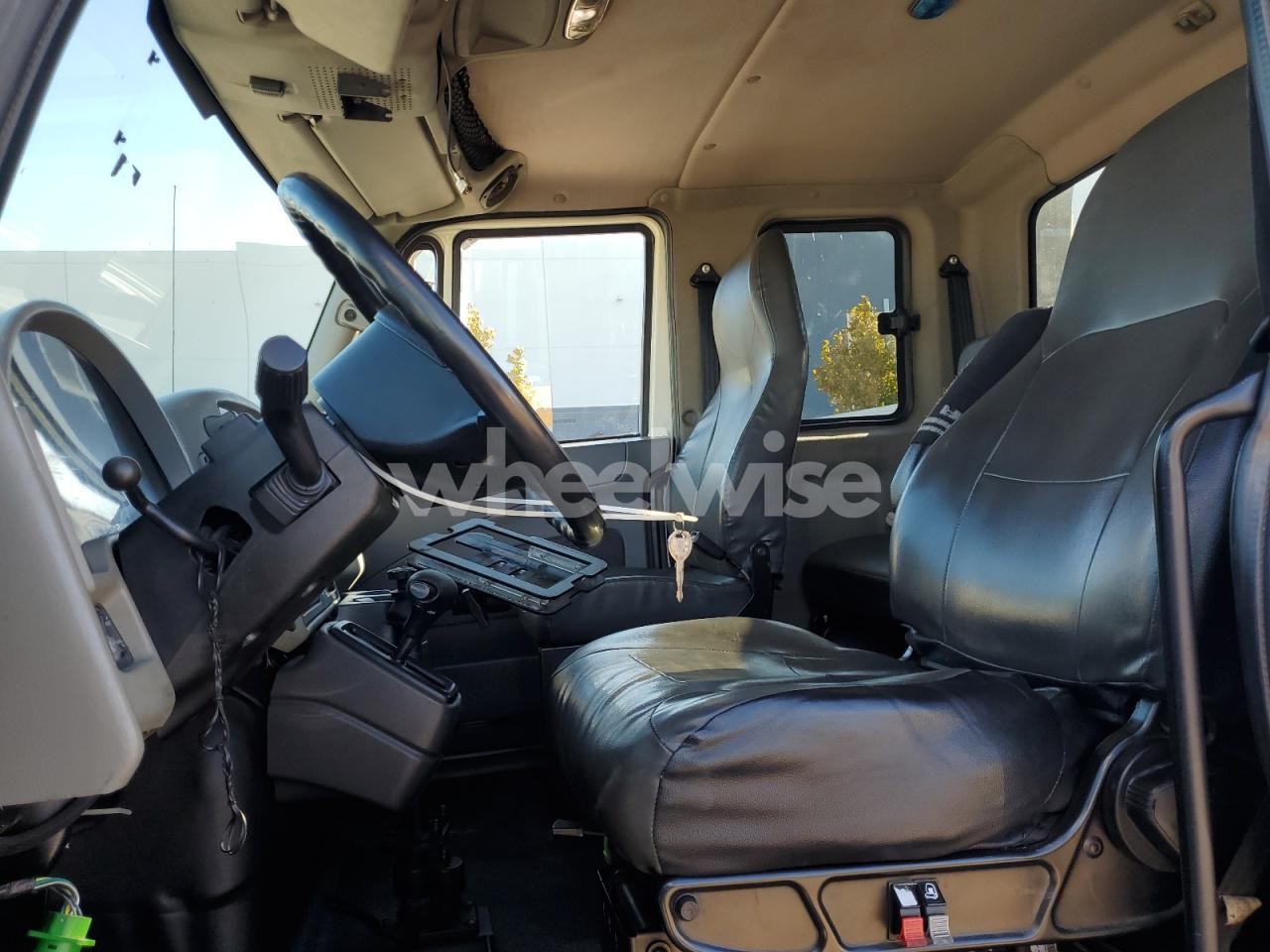 Photo 7 of 2019 INTERNATIONAL 4000 4300 - FLATBED TRUCK (VIN 1HTMMMML6KH593999)