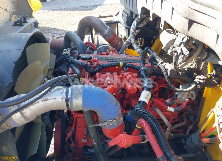 Photo 10 of 2019 International Durastar 4300 (VIN 1HTMMMML7KH518082)