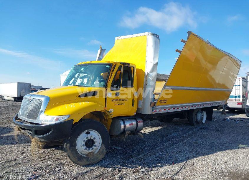 Photo 2 of 2019 International Durastar 4300 (VIN 1HTMMMML7KH518082)