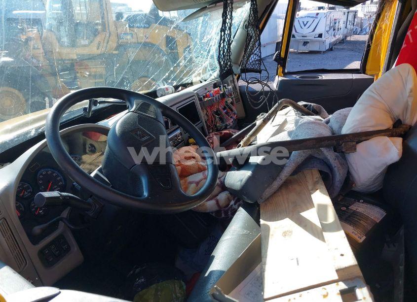 Photo 5 of 2019 International Durastar 4300 (VIN 1HTMMMML7KH518082)