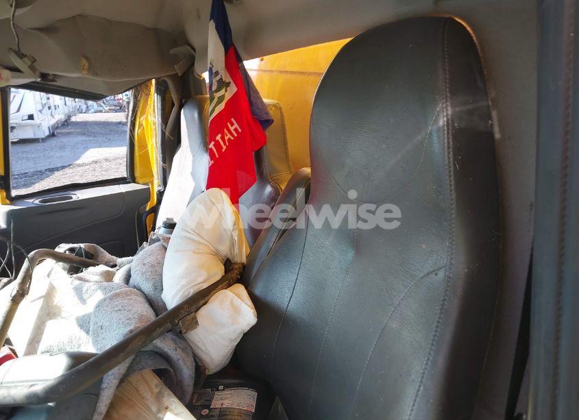 Photo 7 of 2019 International Durastar 4300 (VIN 1HTMMMML7KH518082)