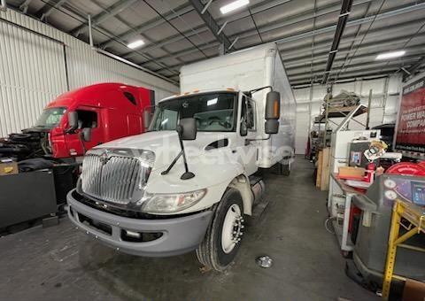 Photo 2 of 2015 International 4000 4300 LP (VIN 1HTMNAAL2FH637941)