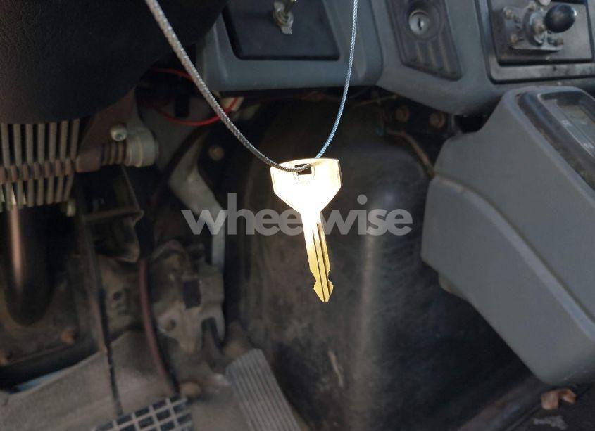 Photo 10 of 2002 International 4000 4300 (VIN 1HTMNAAL82H517166)