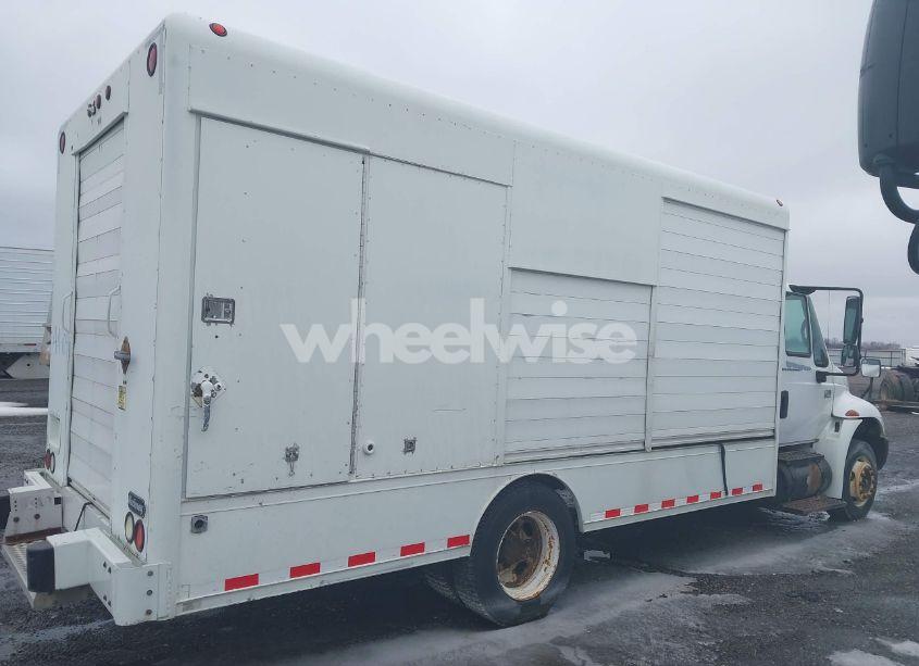 Photo 15 of 2002 International 4000 4300 (VIN 1HTMNAAL82H517166)