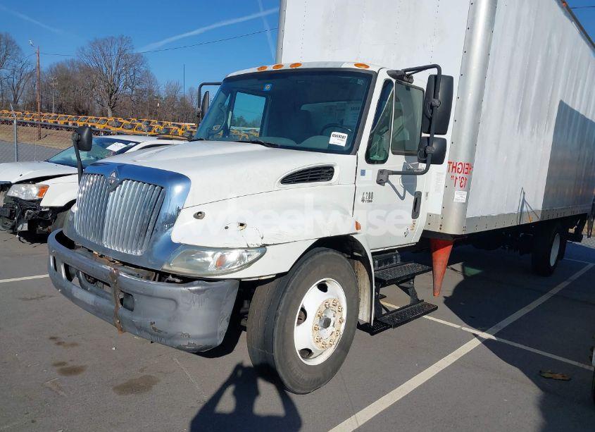 Photo 2 of 2006 International 4000 4200 (VIN 1HTMPAFM96H337678)