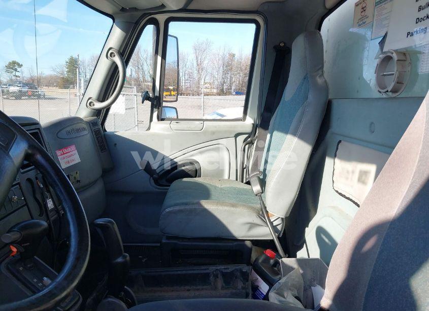 Photo 6 of 2006 International 4000 4200 (VIN 1HTMPAFM96H337678)