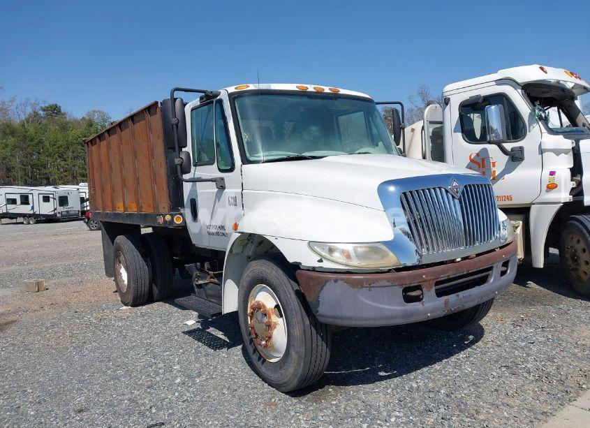 2003 International 4000 4200 (VIN 1HTMPAFN13H568921) main photo