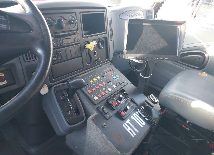 Photo 8 of 2005 International 4000 4400 LP (VIN 1HTMRAAL95H102365)