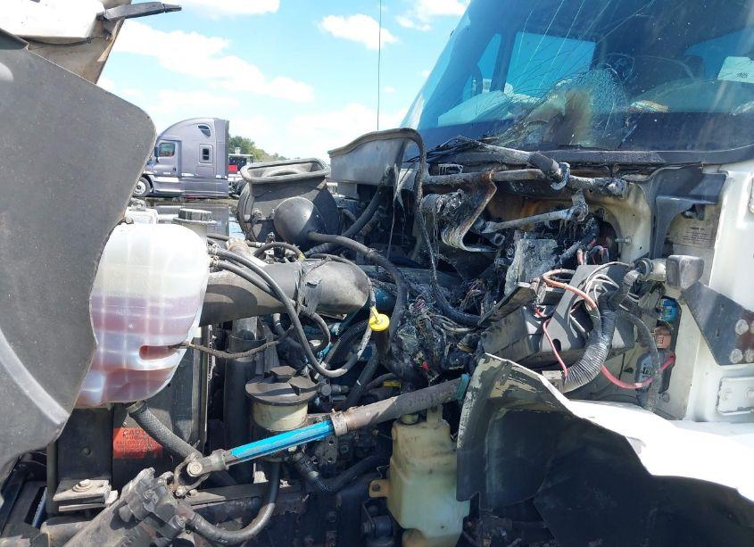 Photo 10 of 2005 International 4000 4400 (VIN 1HTMSAZR45J004625)