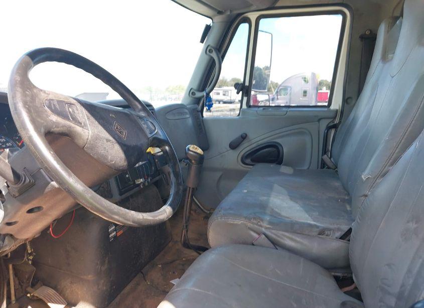 Photo 5 of 2005 International 4000 4400 (VIN 1HTMSAZR45J004625)