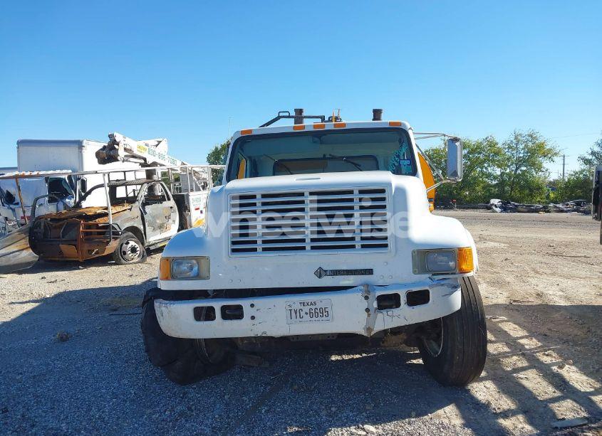 Photo 13 of 2000 International 4000 4700 (VIN 1HTSCAAL7YH260927)