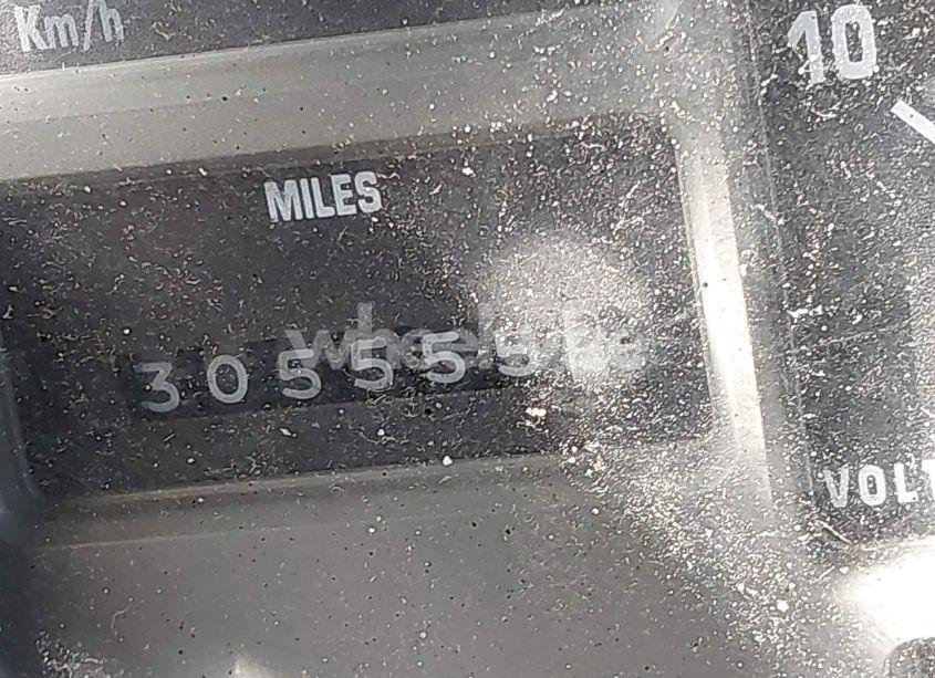 Photo 5 of 2000 International 4000 4700 (VIN 1HTSCAAL7YH260927)