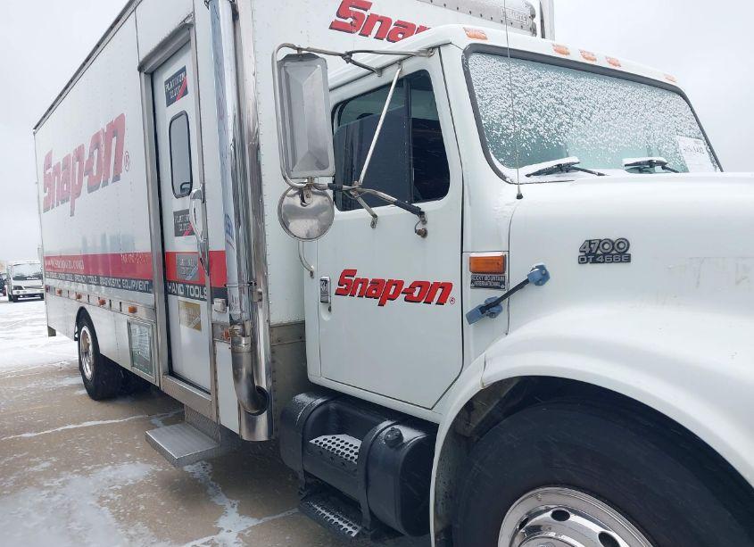 Photo 16 of 1999 International 4000 4700 (VIN 1HTSCAAM0XH618196)