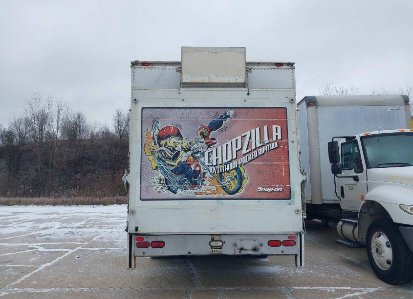 Photo 18 of 1999 International 4000 4700 (VIN 1HTSCAAM0XH618196)