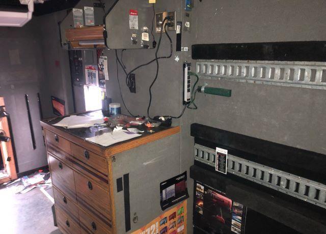 Photo 19 of 1999 International 4000 4700 (VIN 1HTSCAAM0XH618196)