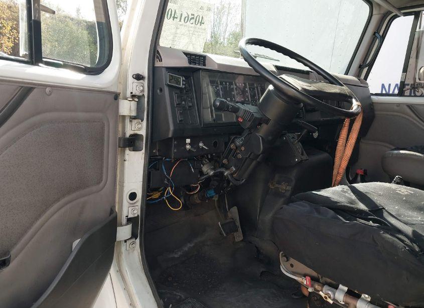 Photo 7 of 1999 International 4000 4700 (VIN 1HTSCAAM0XH618196)