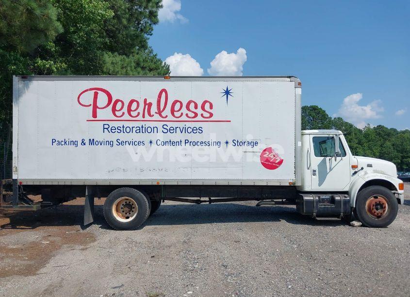 Photo 13 of 2002 International 4000 4700 (VIN 1HTSCAAM12H407887)