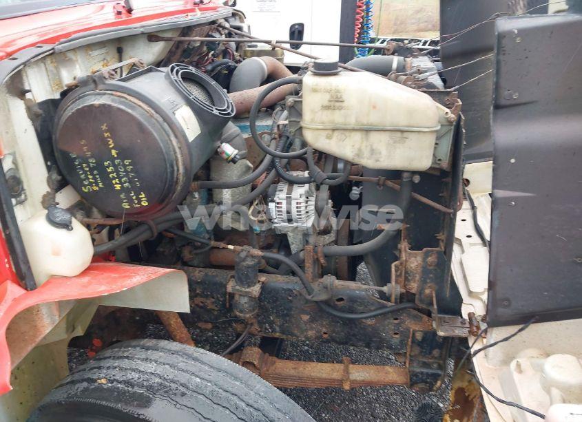 Photo 12 of 2001 International 4000 4700 (VIN 1HTSCAAM31H403984)