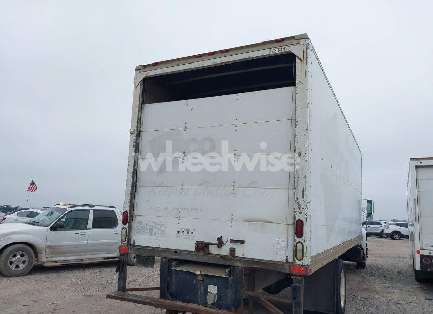 Photo 4 of 2001 International 4000 4700 (VIN 1HTSCAAM51H379073)