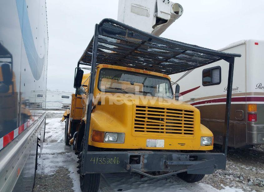 2001 International 4000 4700 (VIN 1HTSCAAM61H382581) main photo