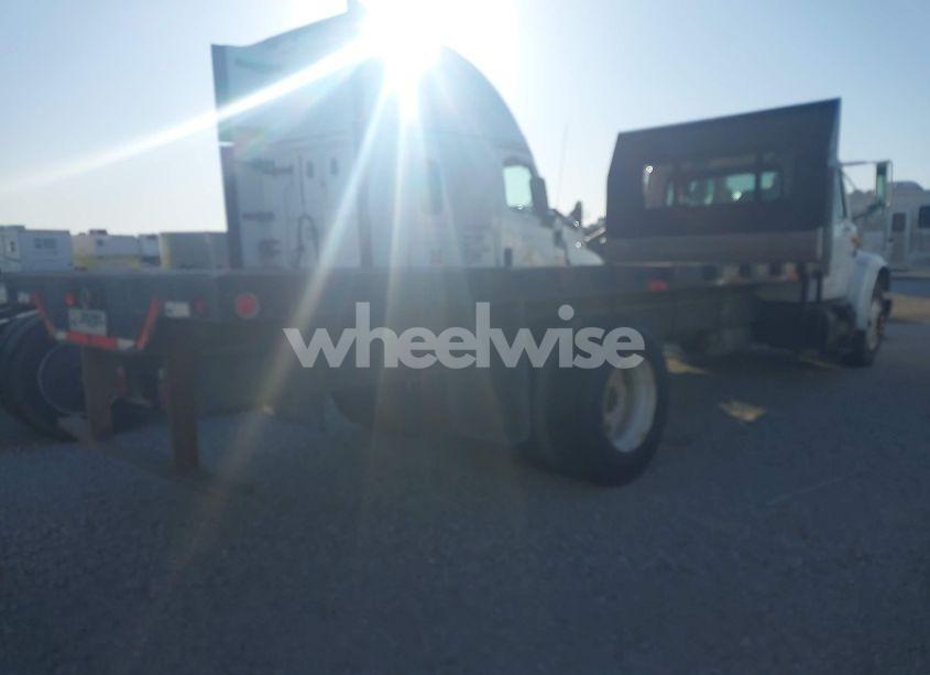 Photo 4 of 2000 International 4000 4700 (VIN 1HTSCAAM7YH256594)