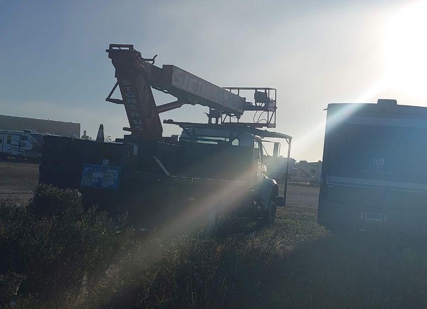 Photo 4 of 1998 International 4000 4700 (VIN 1HTSCAAM8WH533265)