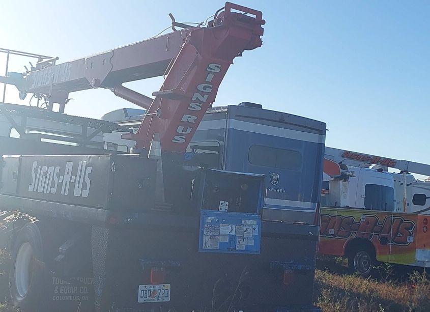 Photo 8 of 1998 International 4000 4700 (VIN 1HTSCAAM8WH533265)