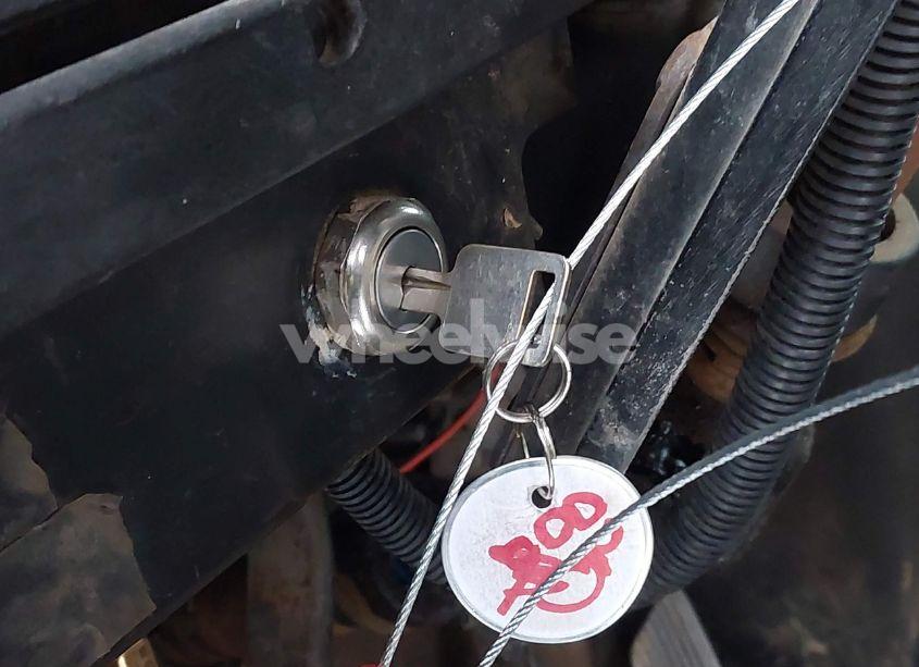 Photo 10 of 2001 International 4000 4700 (VIN 1HTSCAAN81H388066)