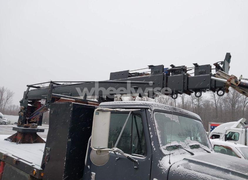 Photo 12 of 2001 International 4000 4700 (VIN 1HTSCAAN81H388066)