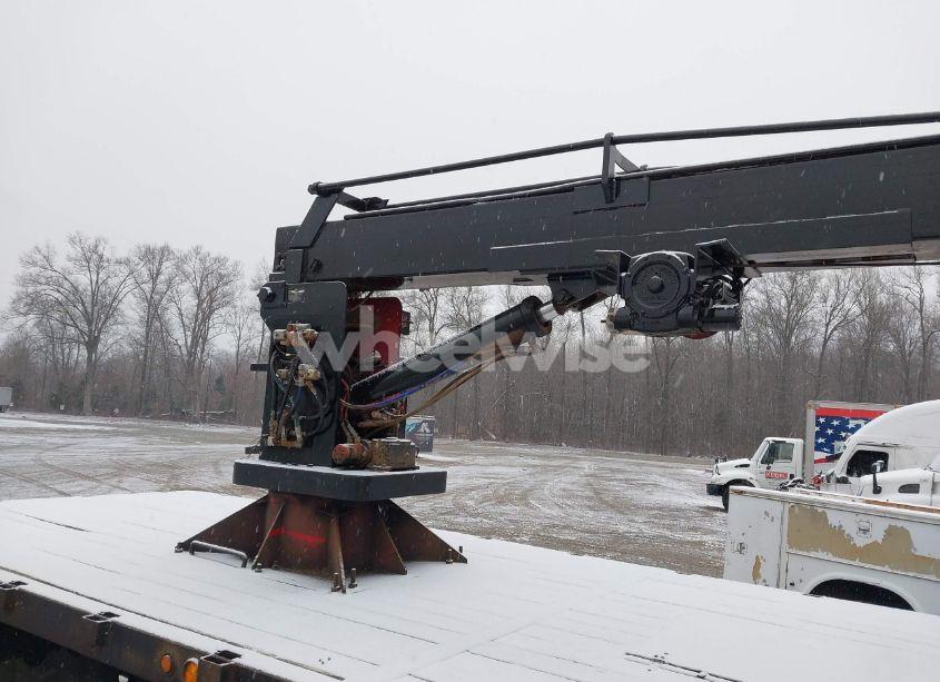 Photo 13 of 2001 International 4000 4700 (VIN 1HTSCAAN81H388066)