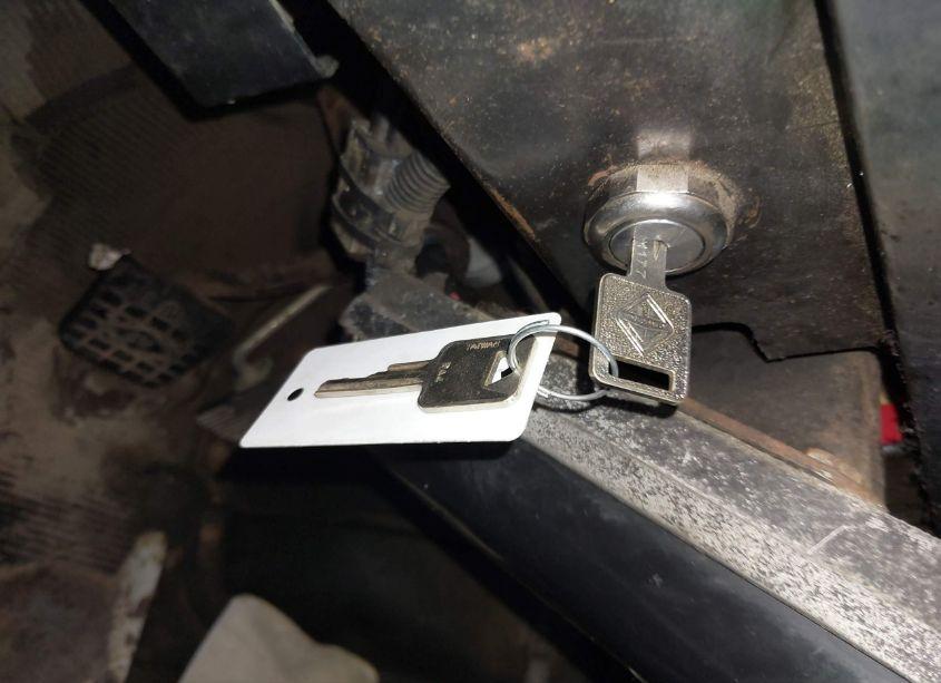 Photo 10 of 2001 International 4000 4700 (VIN 1HTSCAANX1H335076)