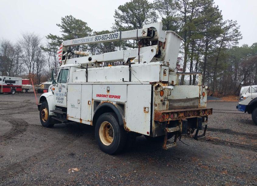 Photo 3 of 2001 International 4000 4700 (VIN 1HTSCAANX1H335076)