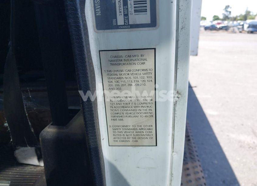 Photo 13 of 2000 International 4000 4700 (VIN 1HTSCABM0YH241398)