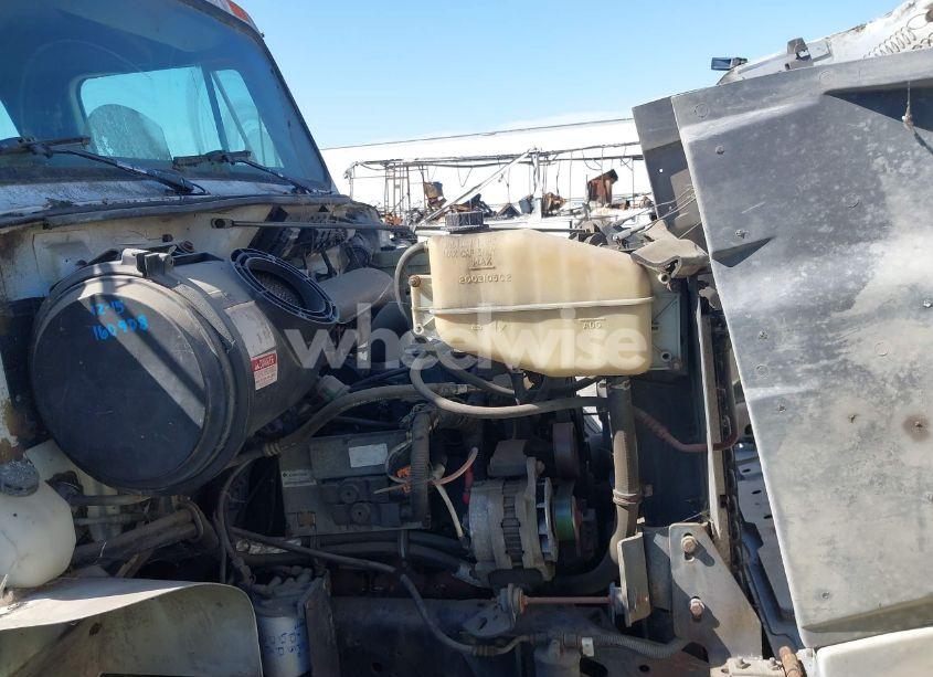 Photo 20 of 2000 International 4000 4700 (VIN 1HTSCABM0YH241398)