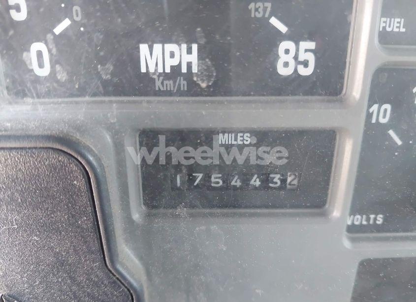 Photo 5 of 2000 International 4000 4700 (VIN 1HTSCABM0YH241398)