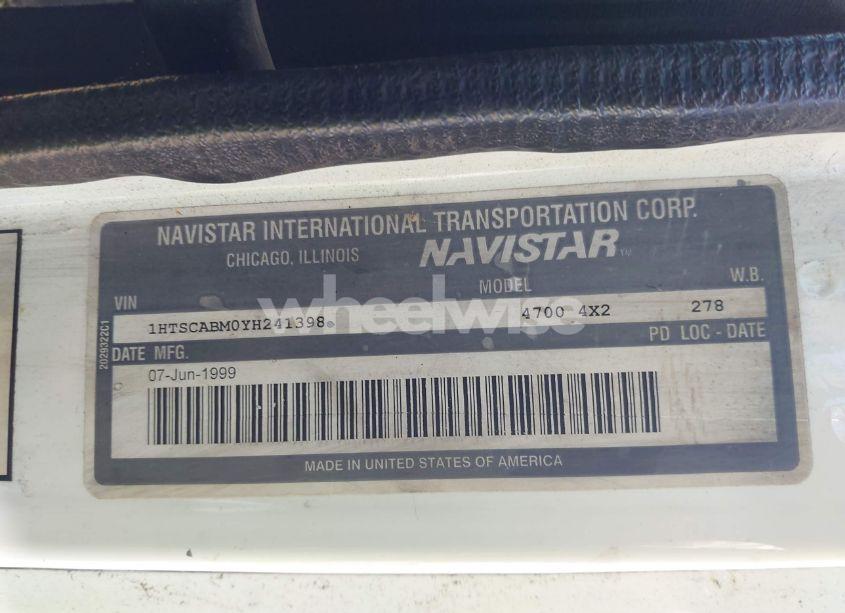 Photo 8 of 2000 International 4000 4700 (VIN 1HTSCABM0YH241398)
