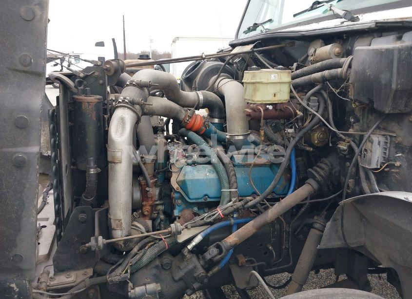 Photo 9 of 1997 International 4000 4700 (VIN 1HTSCABM4VH449439)