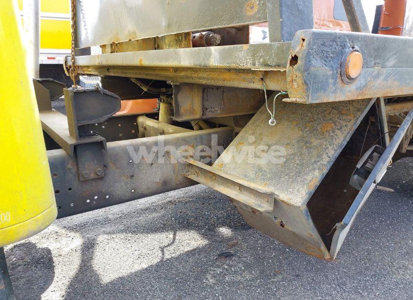 Photo 13 of 1997 International 4000 4700 (VIN 1HTSCABM9VH208220)