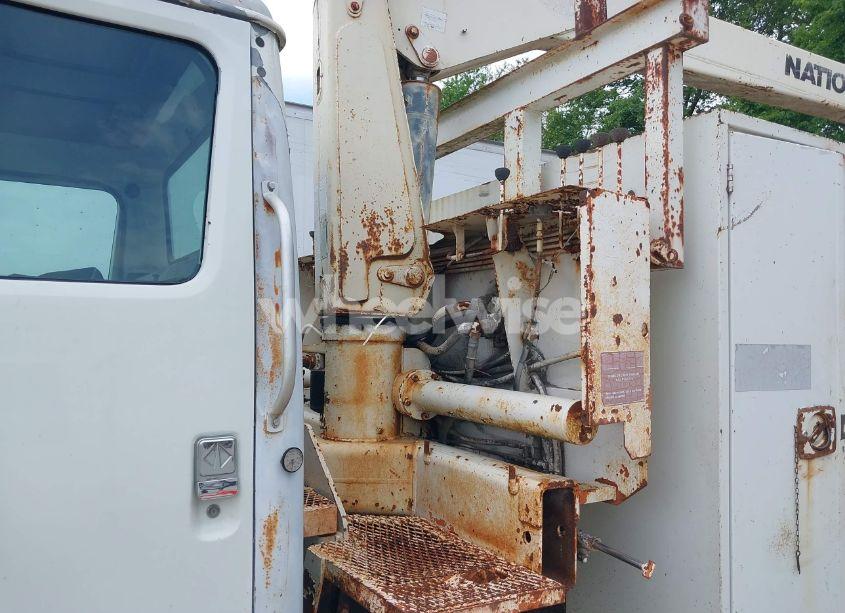 Photo 10 of 1999 International 4000 4900 (VIN 1HTSDAAN0XH610573)