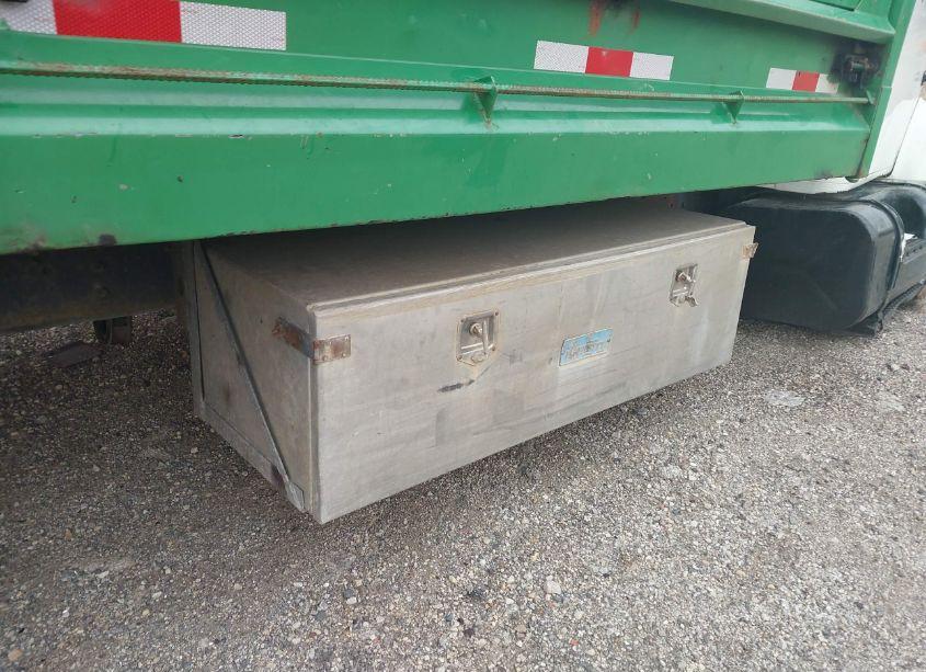 Photo 15 of 2001 International 4000 4900 (VIN 1HTSDAAP51H397158)