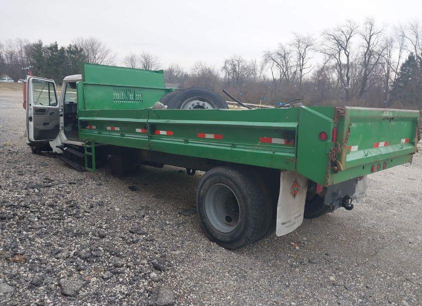 Photo 3 of 2001 International 4000 4900 (VIN 1HTSDAAP51H397158)