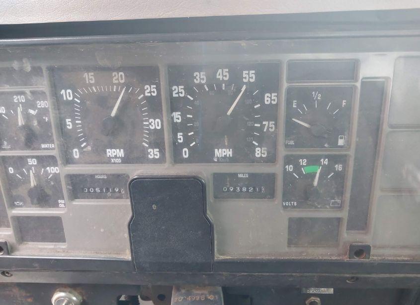 Photo 5 of 2001 International 4000 4900 (VIN 1HTSDAAP51H397158)