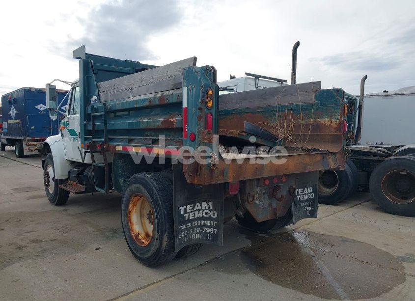 Photo 3 of 2002 International 4000 4900 (VIN 1HTSDAARX2H516194)