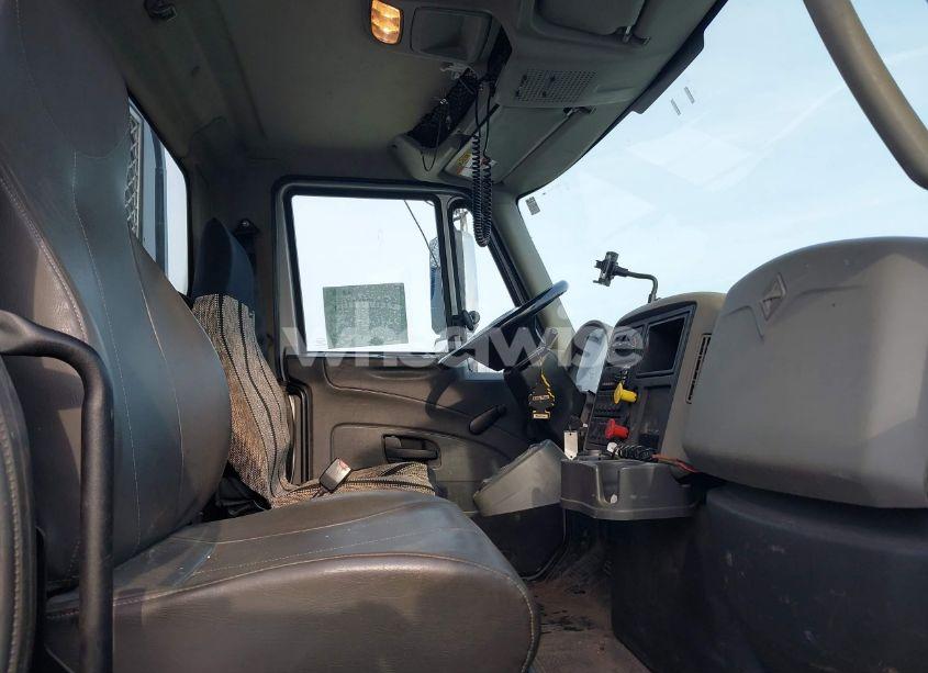 Photo 7 of 2015 International 7000 7400 (VIN 1HTWGAZR3FH678154)