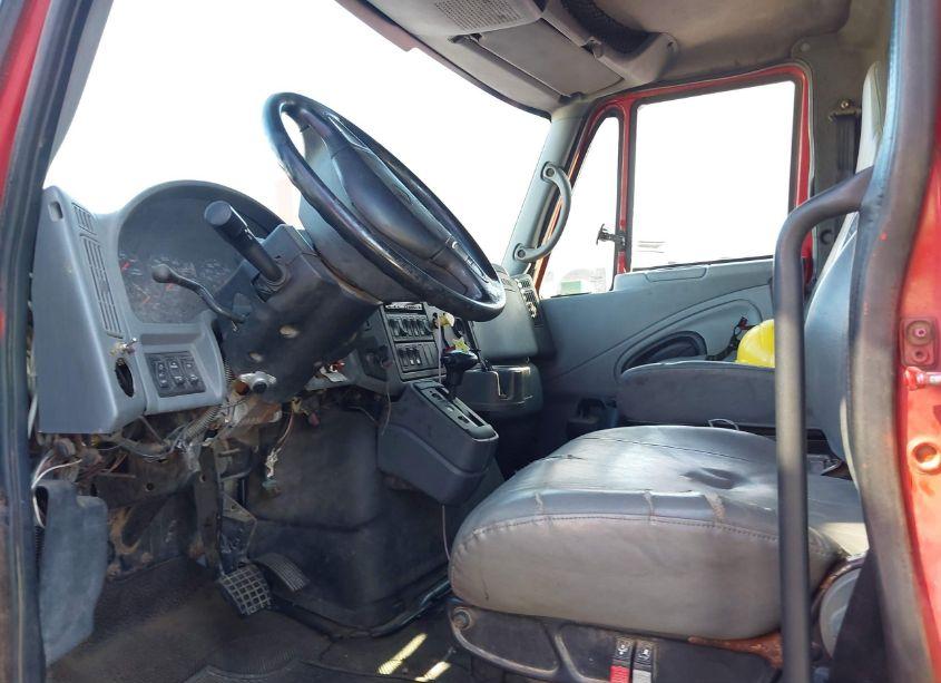 Photo 6 of 2005 International 7000 7400 (VIN 1HTWHAZT65J052503)