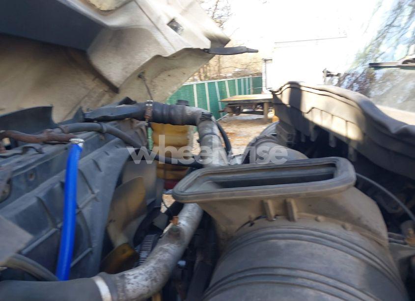 Photo 10 of 2011 International 7000 7500 (VIN 1HTWNAZT7BJ389931)