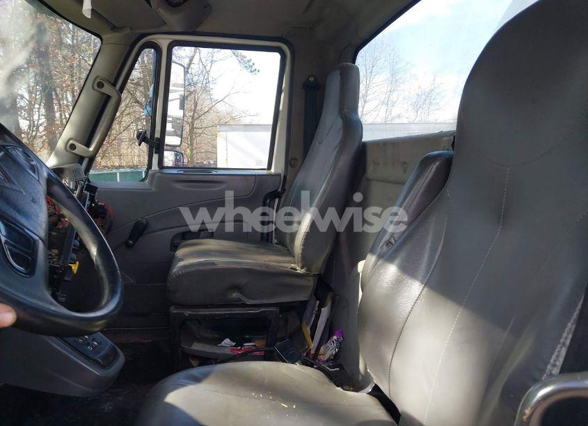 Photo 7 of 2011 International 7000 7500 (VIN 1HTWNAZT7BJ389931)